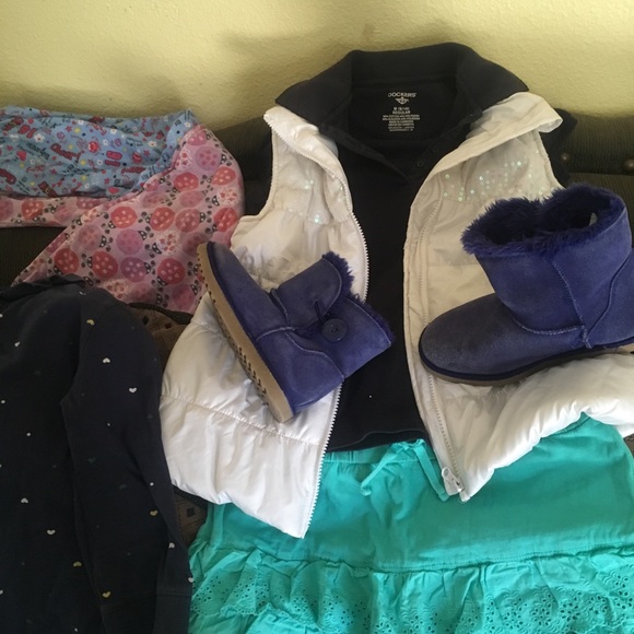 Bundle clothes size 10-12 and Mine boots size 1 - Picture 3 of 8